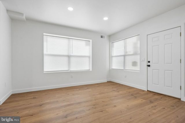 977 N 23RD ST, Camden, NJ 08105