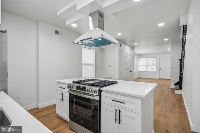 977 N 23RD ST, Camden, NJ 08105