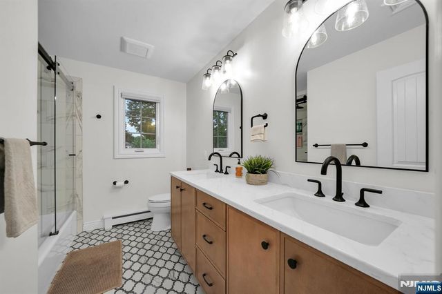 398 James Woods Court, New Milford, NJ 07646