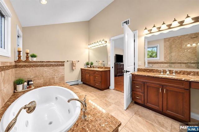 398 James Woods Court, New Milford, NJ 07646