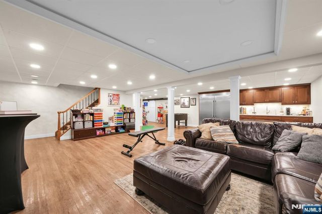 398 James Woods Court, New Milford, NJ 07646