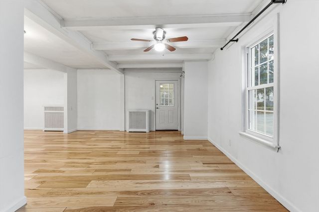 16 Floyd St 1, Woburn, MA 01801