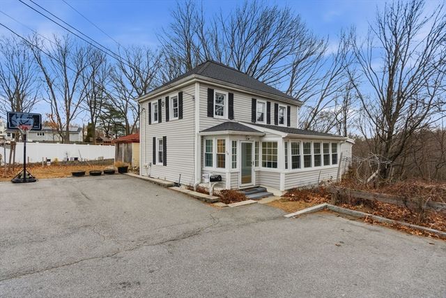 16 Floyd St 1, Woburn, MA 01801