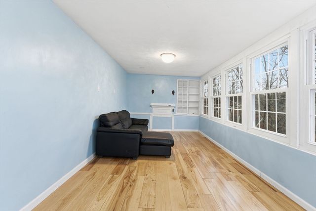 16 Floyd St 1, Woburn, MA 01801