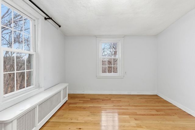 16 Floyd St 1, Woburn, MA 01801