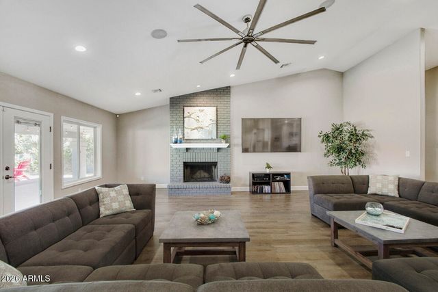 3306 E TONTO Drive, Phoenix, AZ 85044