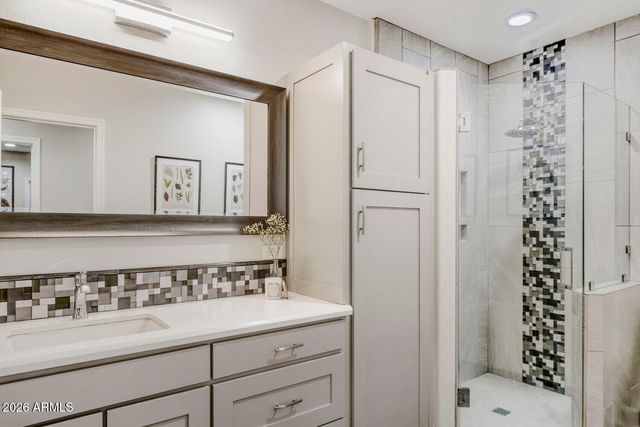 3306 E TONTO Drive, Phoenix, AZ 85044