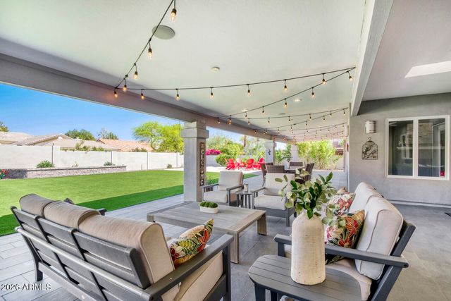 3306 E TONTO Drive, Phoenix, AZ 85044