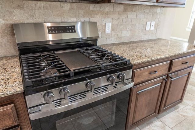 4528 Adobe Court, Yukon, OK 73099