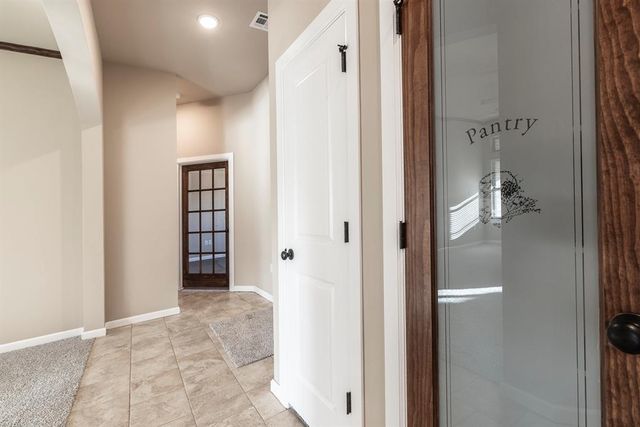4528 Adobe Court, Yukon, OK 73099