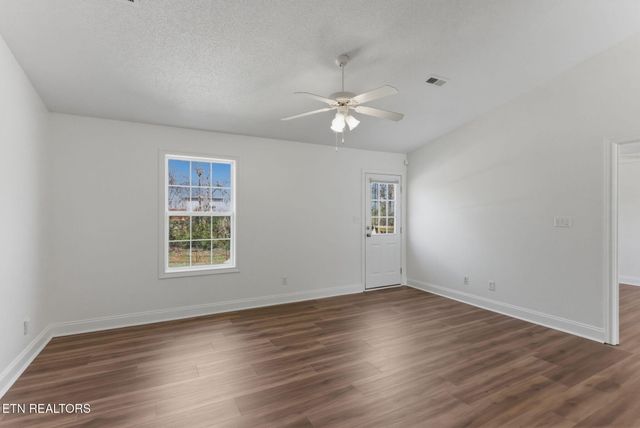 729 Graham Way, Knoxville, TN 37912