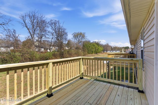 729 Graham Way, Knoxville, TN 37912