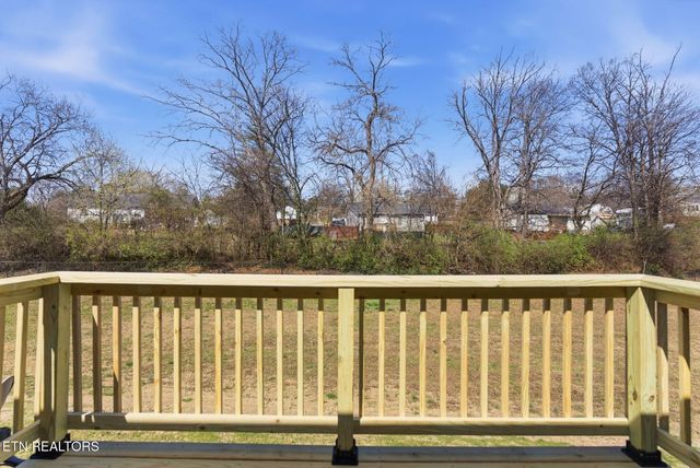 729 Graham Way, Knoxville, TN 37912