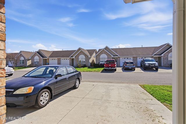 729 Graham Way, Knoxville, TN 37912