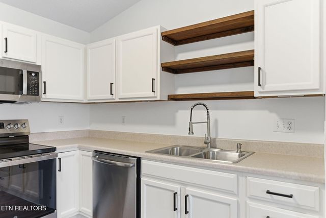 729 Graham Way, Knoxville, TN 37912