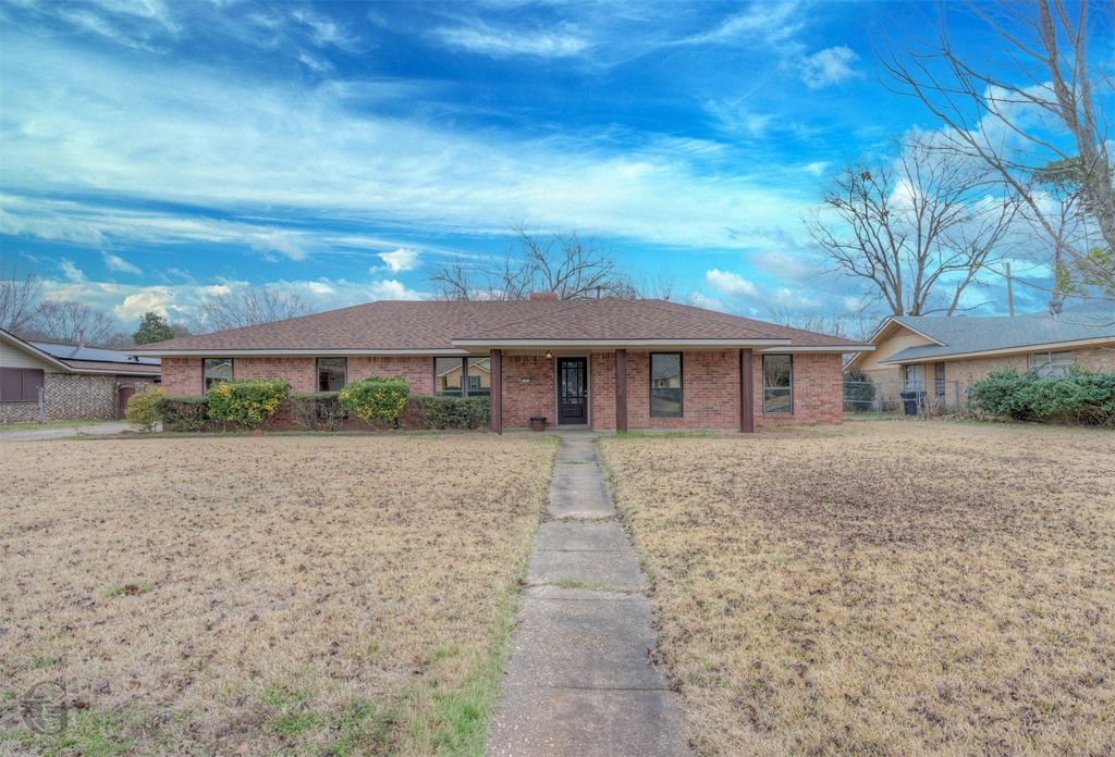 310 Lancashire Drive, Bossier City, LA 71111