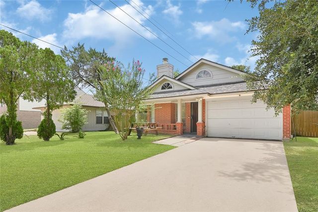 15811 Beechnut Street, Houston, TX 77083