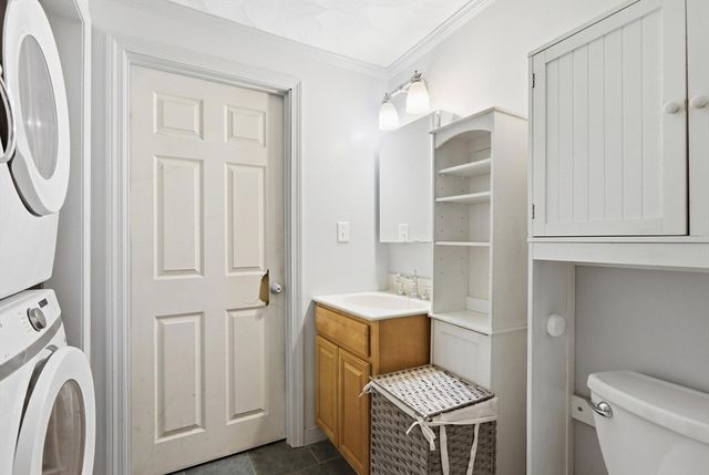 364 W Meadow Rd, Lowell, MA 01854