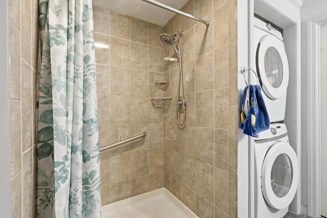 364 W Meadow Rd, Lowell, MA 01854