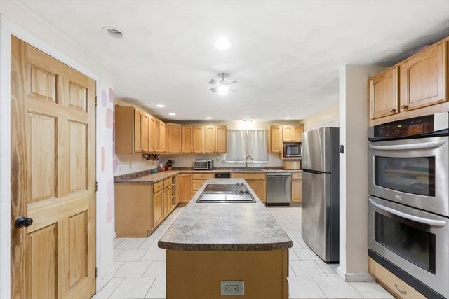 364 W Meadow Rd, Lowell, MA 01854
