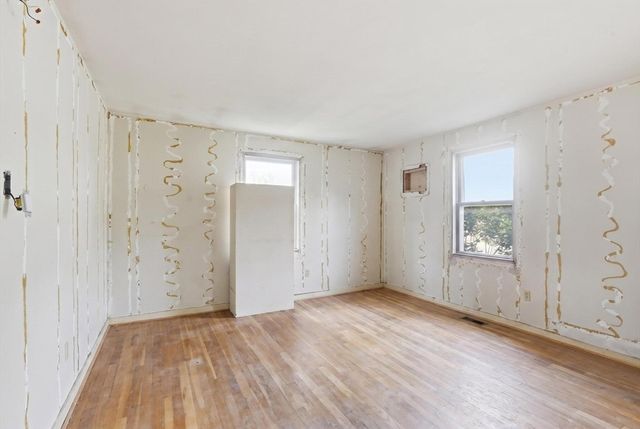 364 W Meadow Rd, Lowell, MA 01854