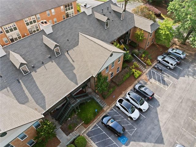 717 Beaufort Circle, Duluth, GA 30096