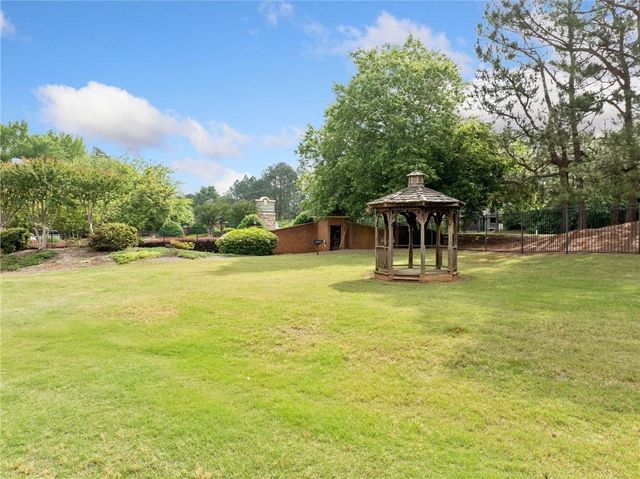 717 Beaufort Circle, Duluth, GA 30096