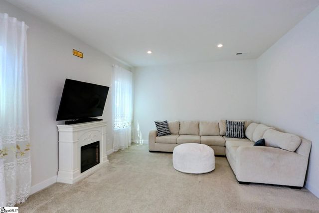 634 Lady Fern Drive, Woodruff, SC 29388