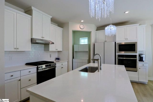 634 Lady Fern Drive, Woodruff, SC 29388