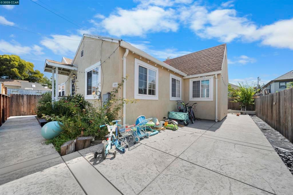 3106 Chestnut St, Oakland, CA 94608