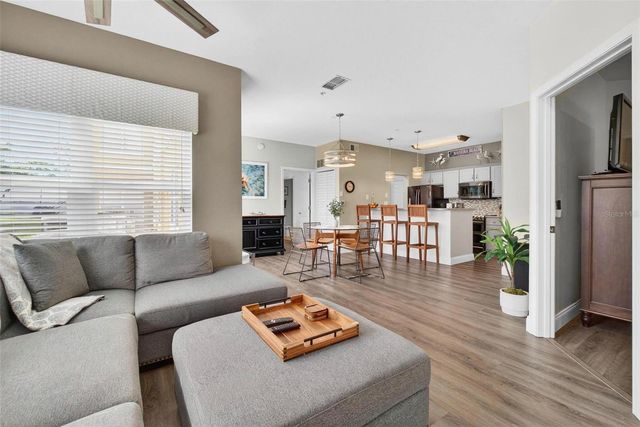 10764 70TH AVENUE 5104, Seminole, FL 33772