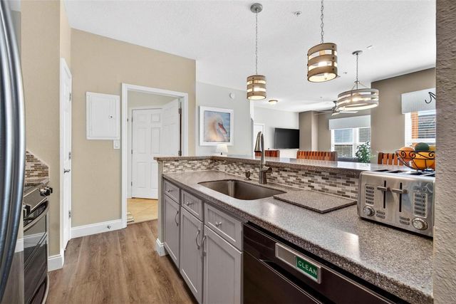 10764 70TH AVENUE 5104, Seminole, FL 33772