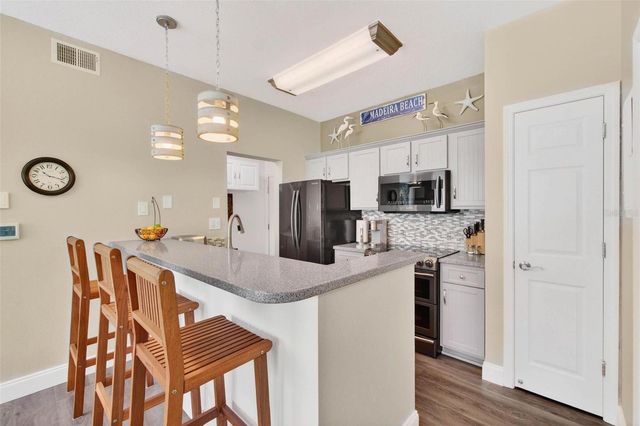 10764 70TH AVENUE 5104, Seminole, FL 33772