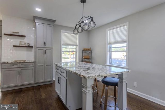 274 N BROADWAY, Pennsville, NJ 08070