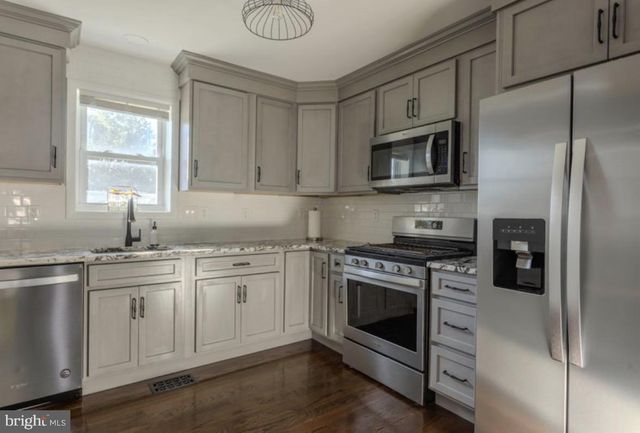274 N BROADWAY, Pennsville, NJ 08070