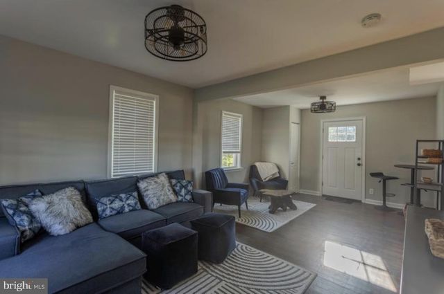 274 N BROADWAY, Pennsville, NJ 08070