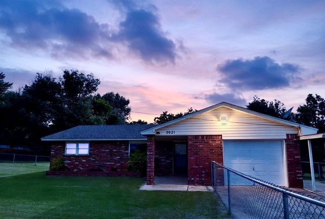 2021 N Draper Avenue, Choctaw, OK 73020