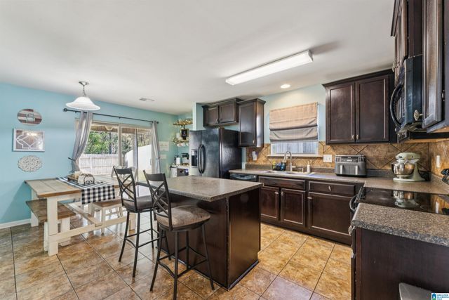 150 VILLAGE SPRINGS COVE, Springville, AL 35146