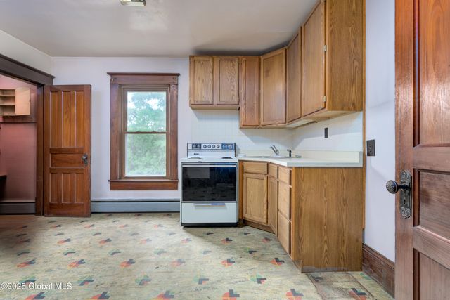 3712 Consaul Road, Niskayuna, NY 12304