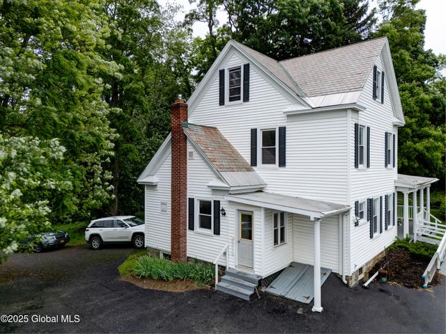 3712 Consaul Road, Niskayuna, NY 12304
