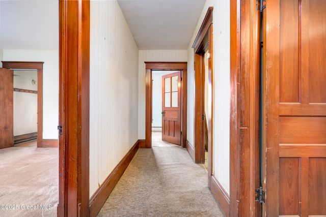 3712 Consaul Road, Niskayuna, NY 12304