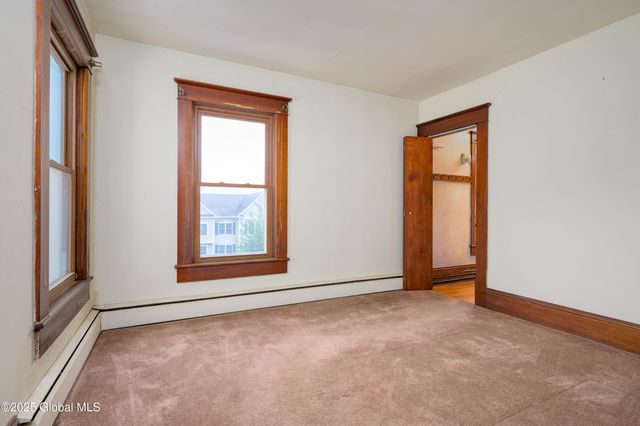 3712 Consaul Road, Niskayuna, NY 12304