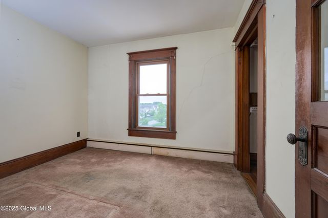 3712 Consaul Road, Niskayuna, NY 12304