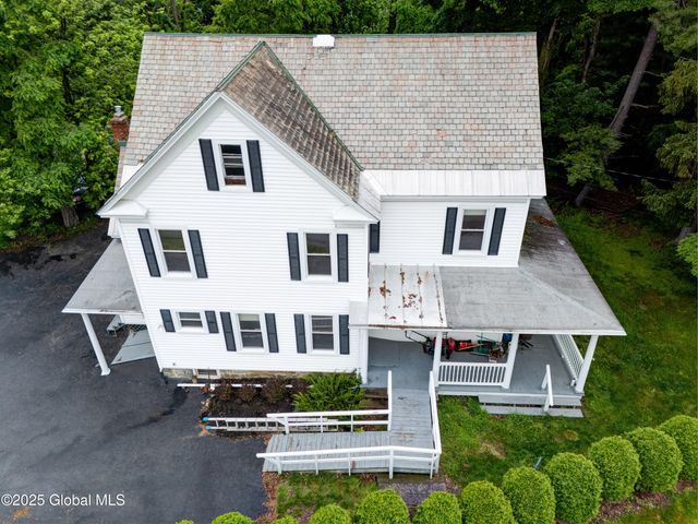 3712 Consaul Road, Niskayuna, NY 12304