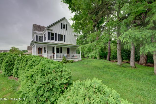 3712 Consaul Road, Niskayuna, NY 12304