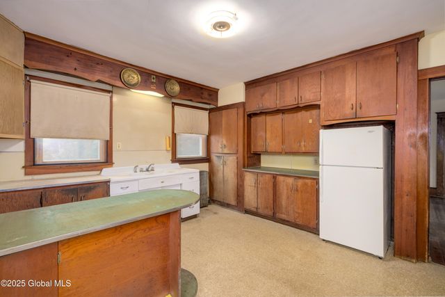 3712 Consaul Road, Niskayuna, NY 12304