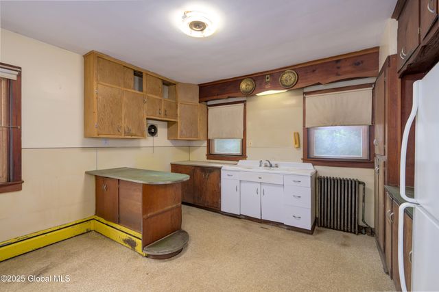 3712 Consaul Road, Niskayuna, NY 12304