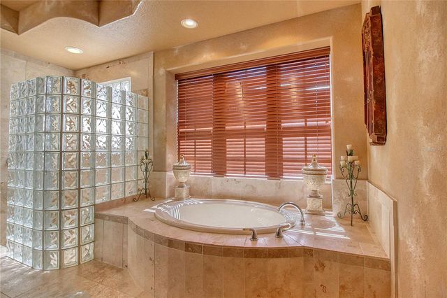 110 PORTOFINO DRIVE, North Venice, FL 34275