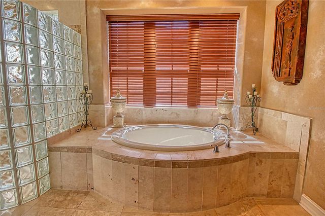 110 PORTOFINO DRIVE, North Venice, FL 34275