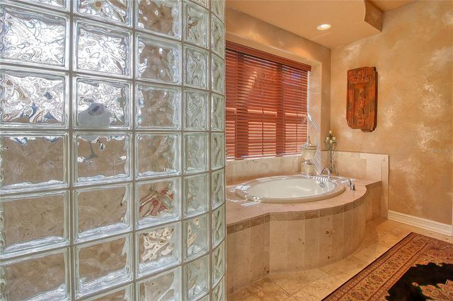 110 PORTOFINO DRIVE, North Venice, FL 34275